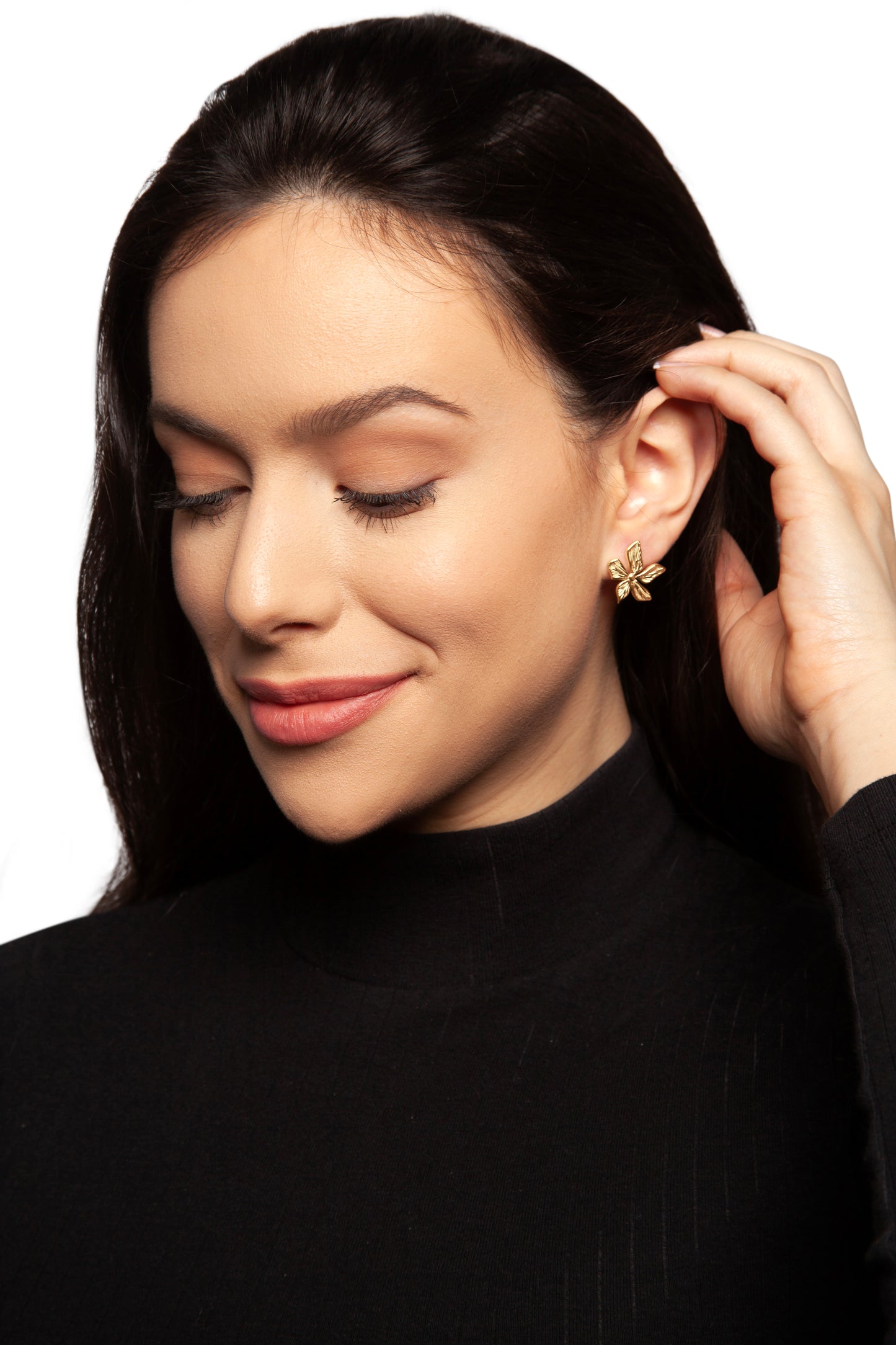 Hollow Geometric Pearl Earrings