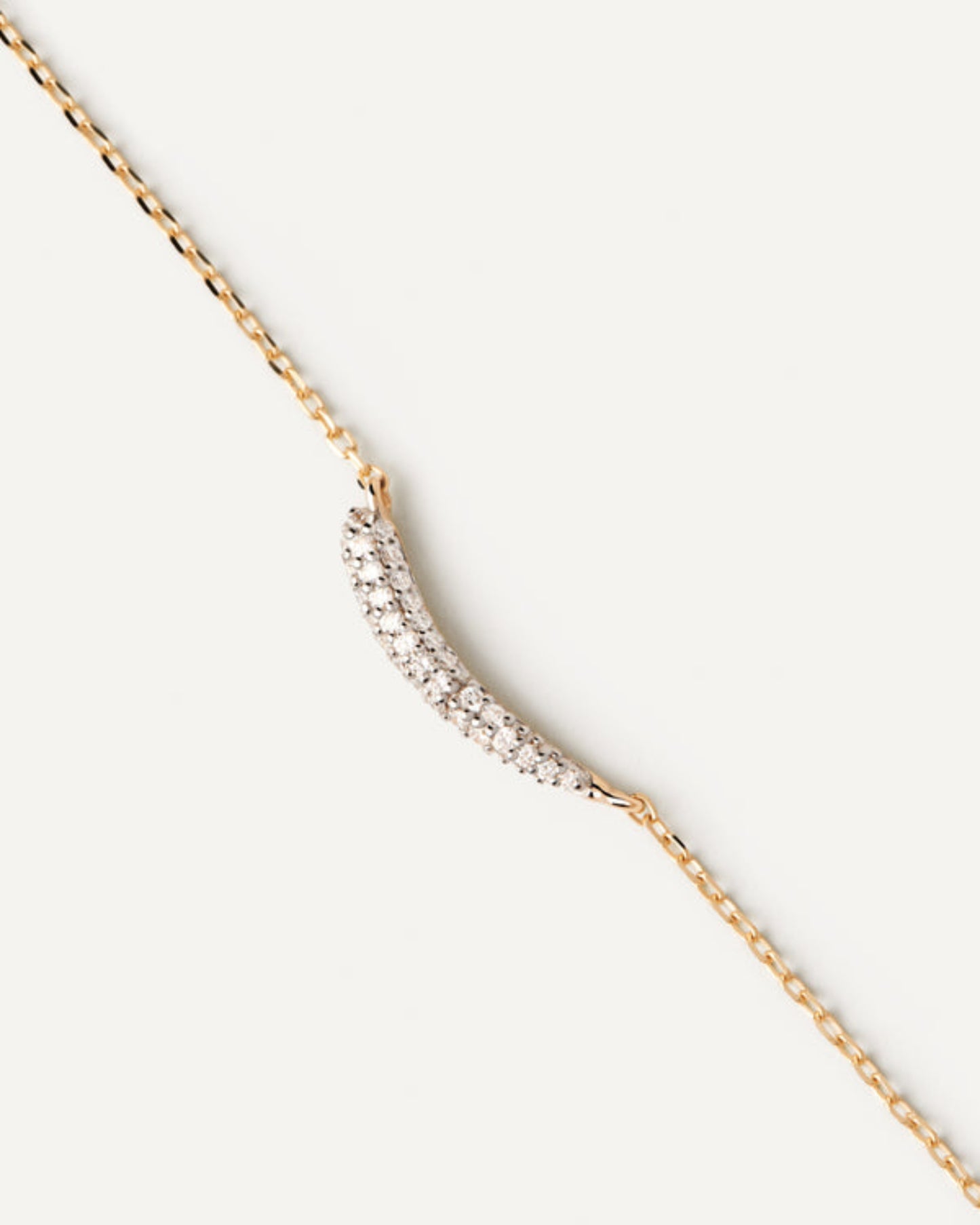 Diamonds and gold flow bracelet