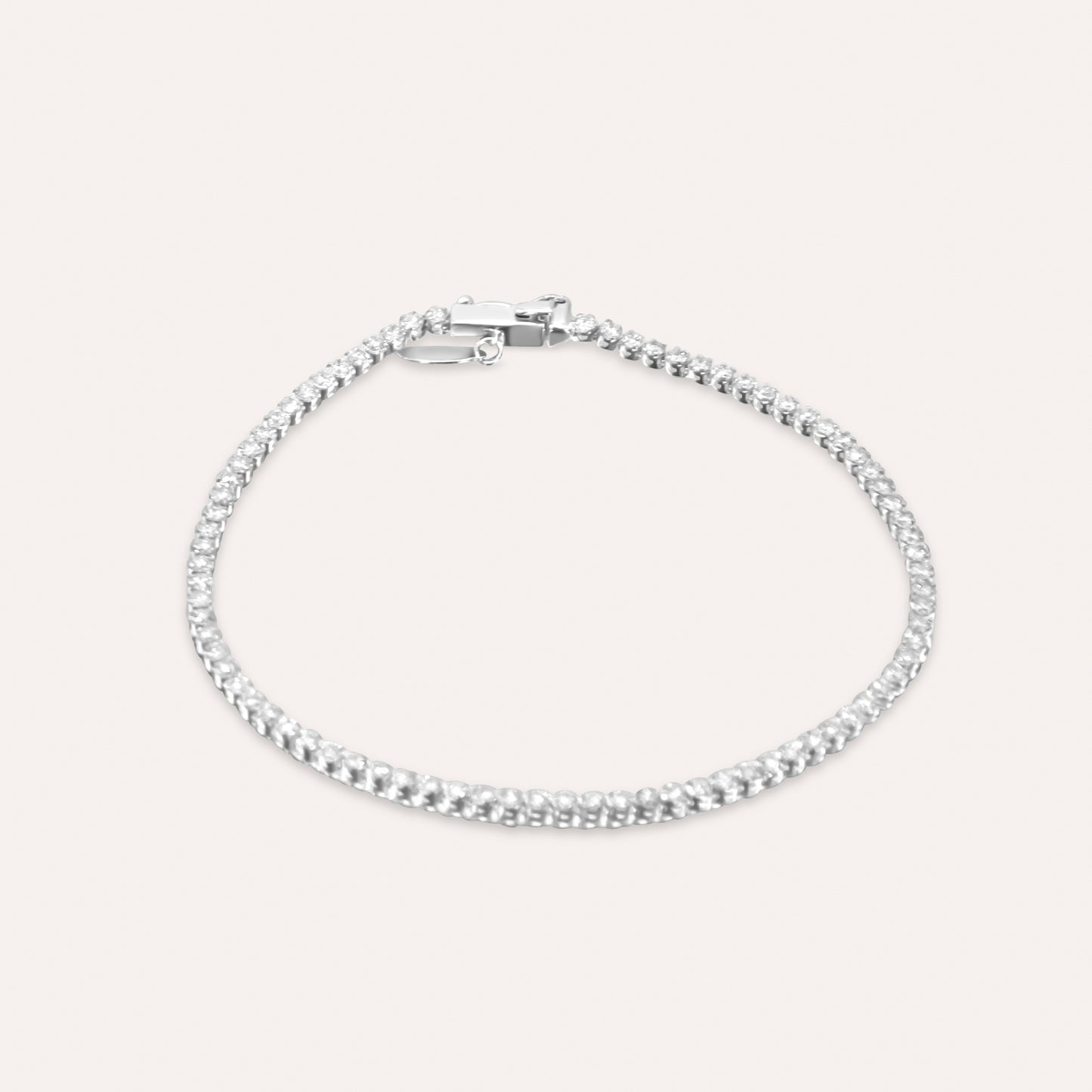 Diamond and white gold tennis bracelet