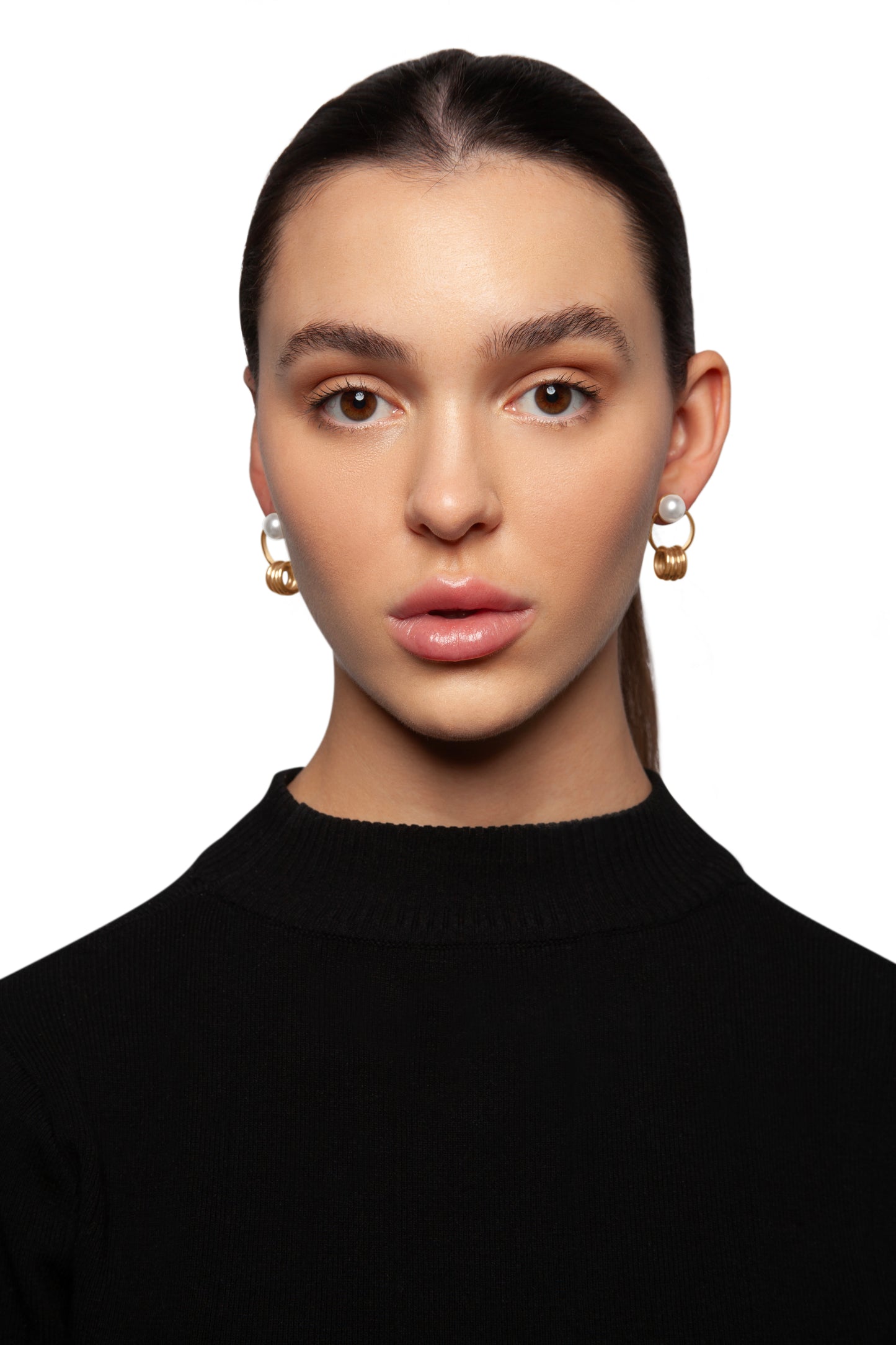 Hollow Geometric Pearl Earrings