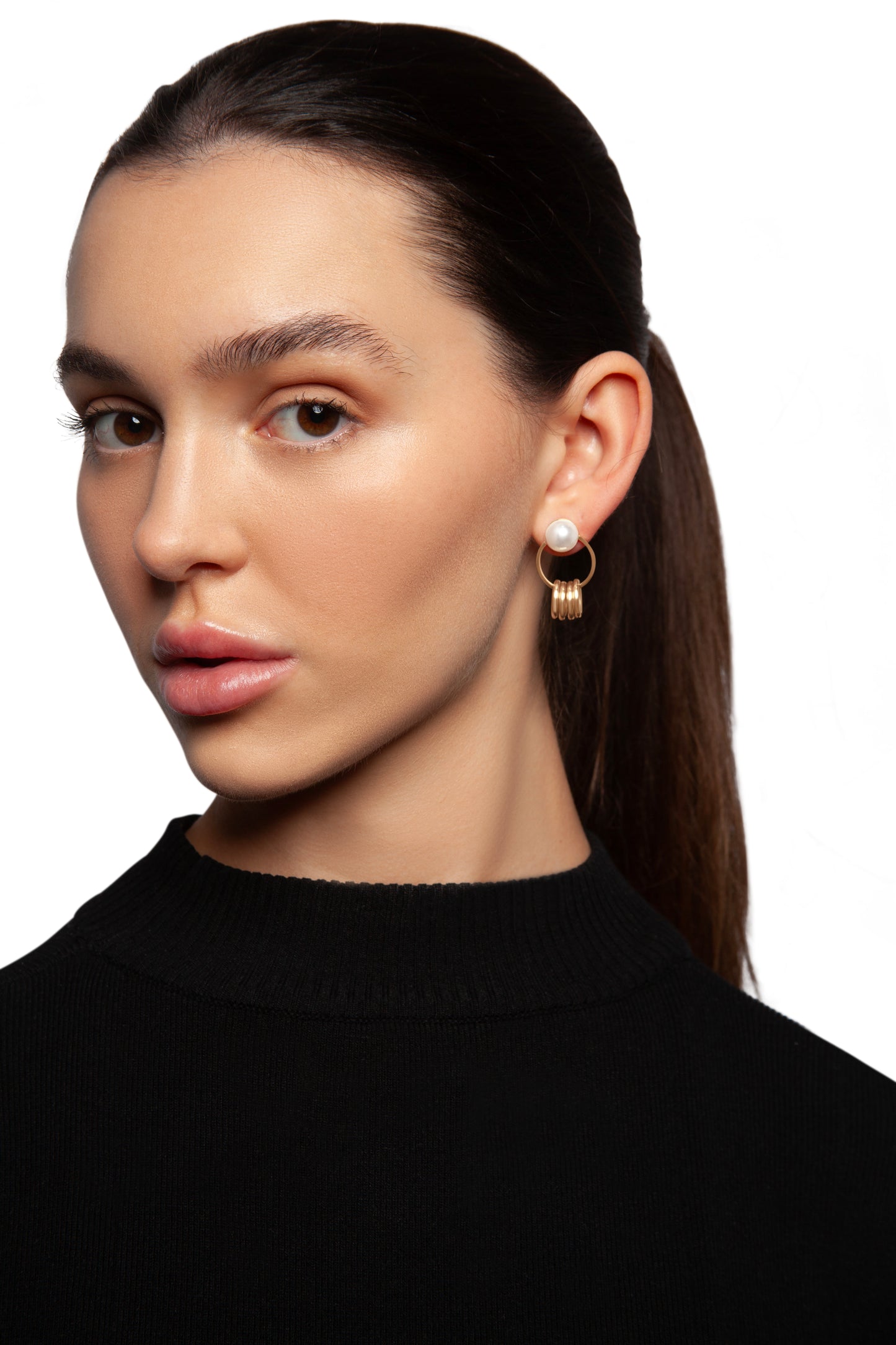 Hollow Geometric Pearl Earrings