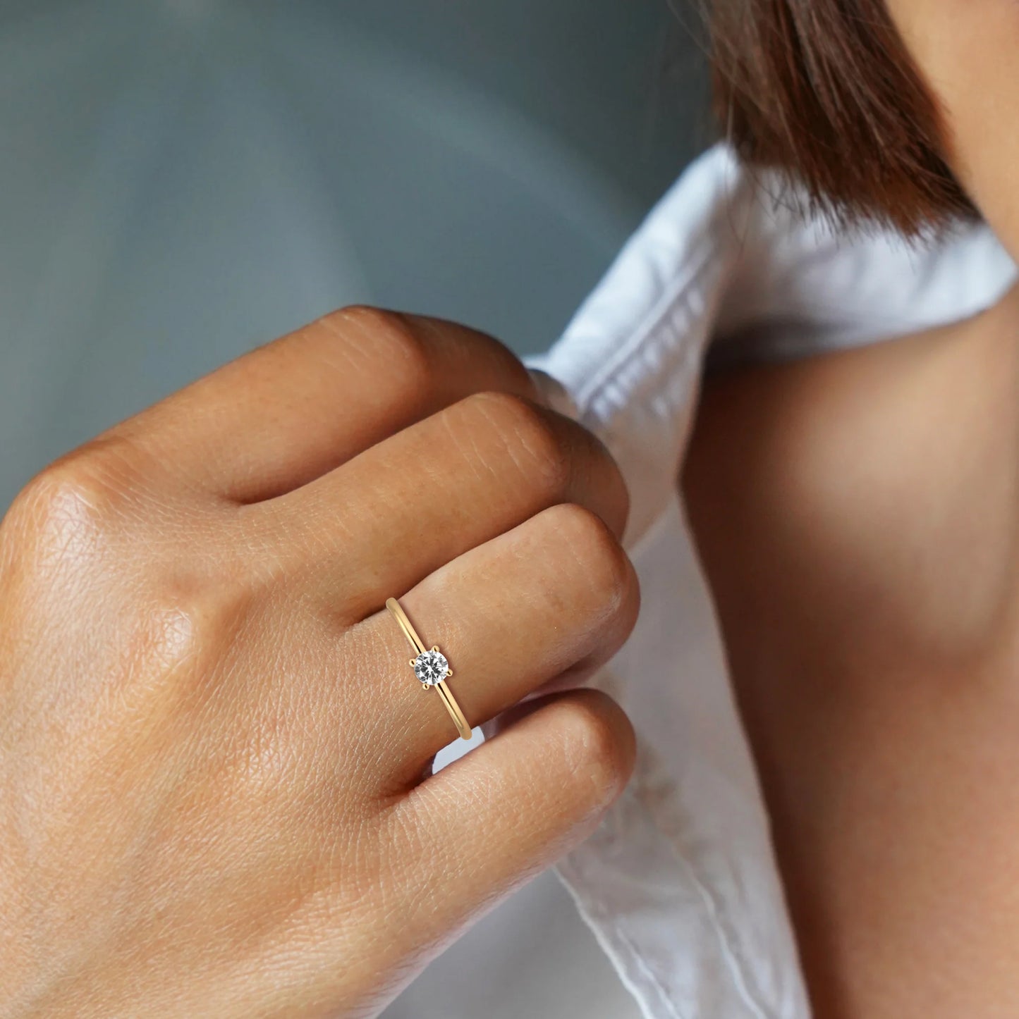 Diamonds and gold solitaire medium Elia ring